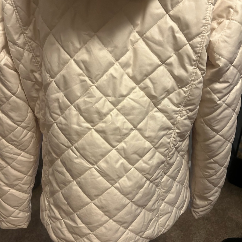 Columbia Women's Off-White Quilted Puffer Jacket - Picture 7 of 11